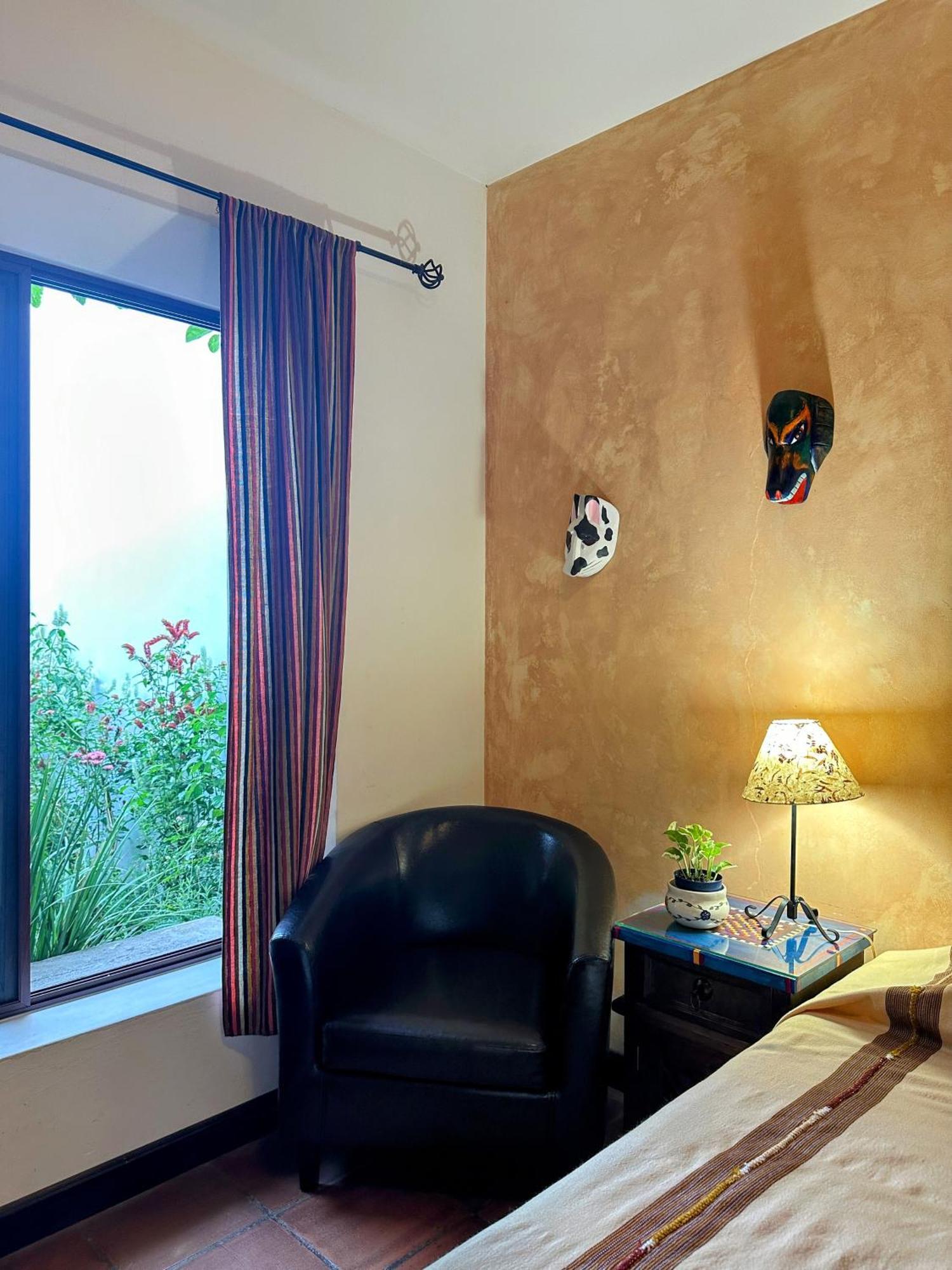 Casa Elena Bed & Breakfast Antigua Exterior photo